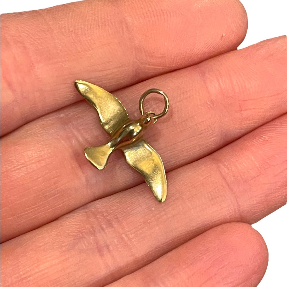 Vintage 10k gold Dove religious christian symbol necklace pendant - Picture 7 of 9